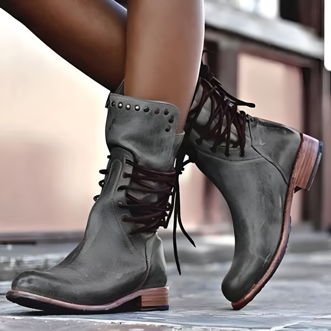 CLAIRE - STYLISH AND COMFORTABLE BOOTS