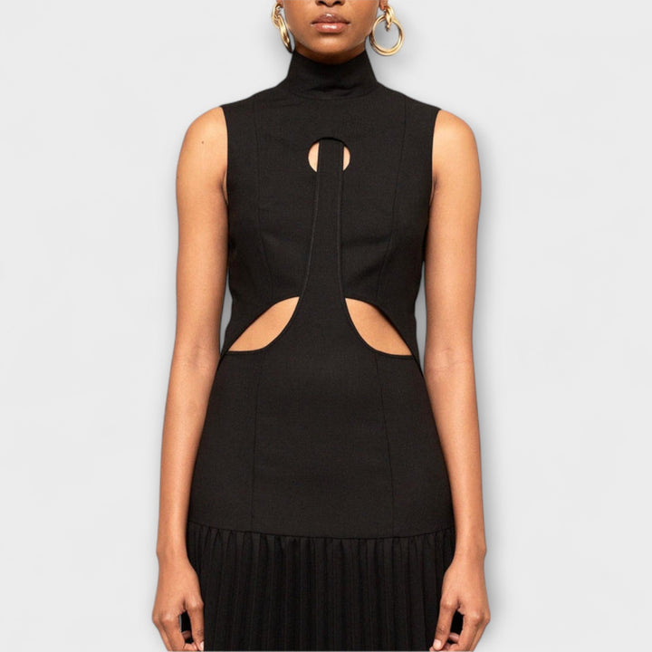 Kristen - Maxi Dress with Pleats and Cutouts