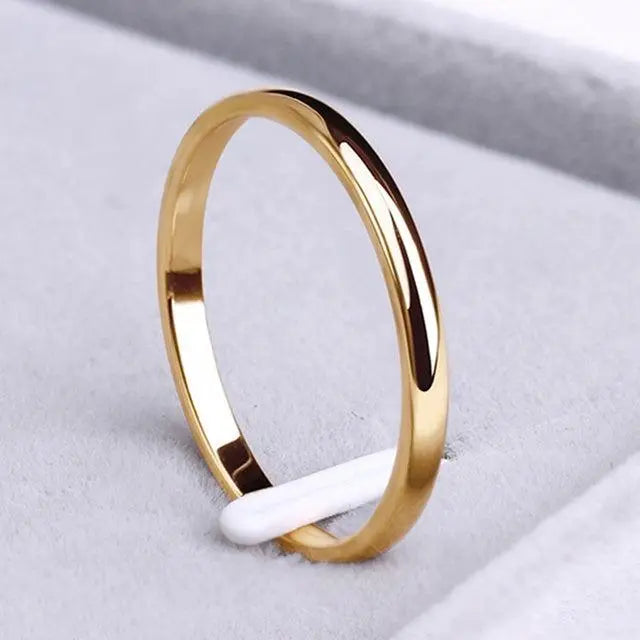 SIMPLE RING MADE OF GOLD AND SILVER