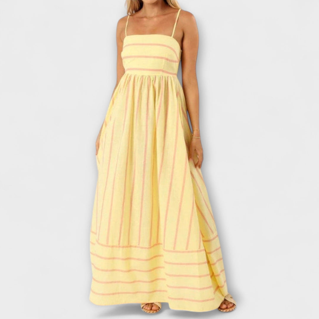 Svea - Maxi Dress in Bare Bloom